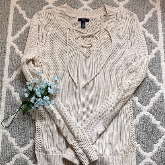 ❗️SOLD❗️ IN STYLE cross tie sweater ✨ - Picture 2 of 5